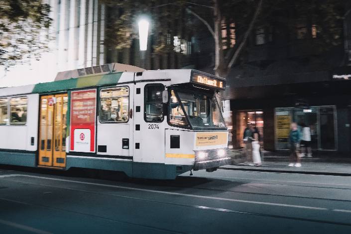 Housesitting Melbourne - Take the tram